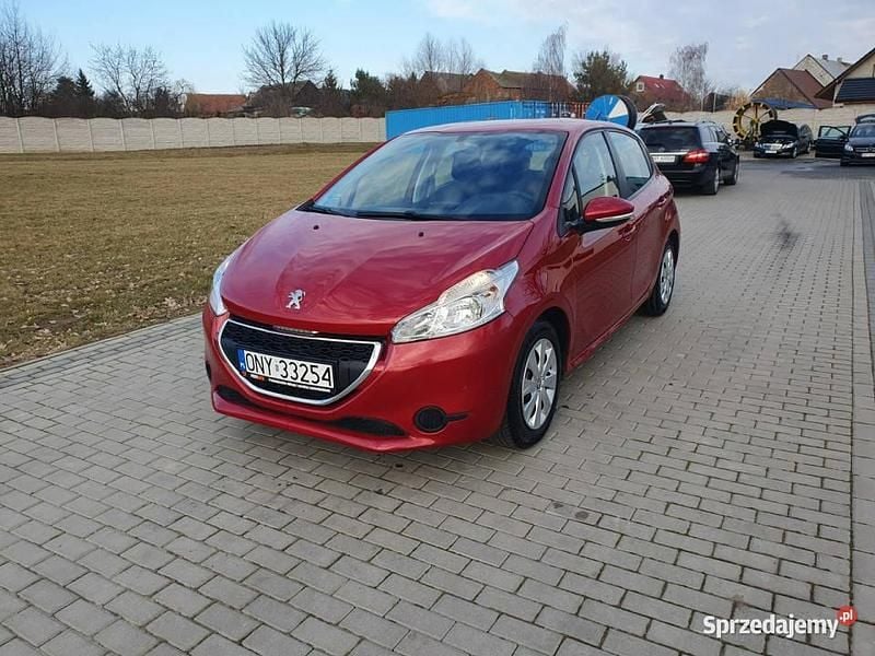 Używany Peugeot 208 2015 Bordowy Hatchback