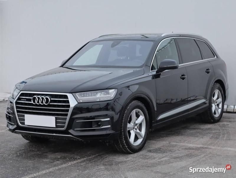 Używany Audi Q7 2019 Czarny SUV