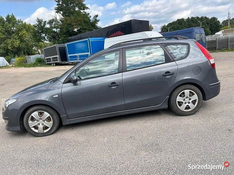 Używany 2011 Hyundai i30 Van | 18 000 zł - Obraz 1/4