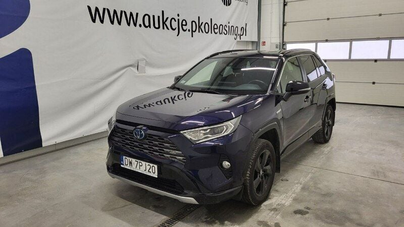 Granatowy Używany 2021 Toyota RAV4 Hybrid Comfort SUV | 105 000 zł (Super Cena) - Obraz 1/4