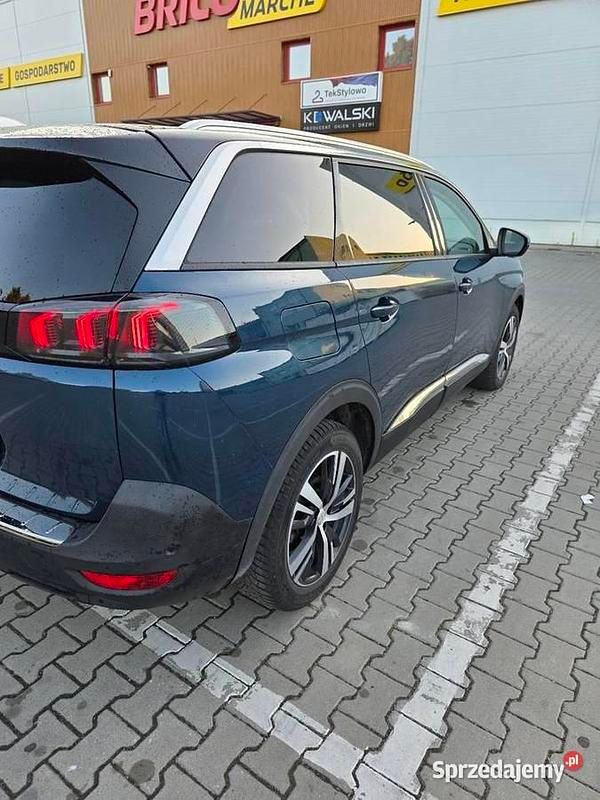 Używany Peugeot 5008 130 KM (95 kW) 2021 Granatowy Minivan