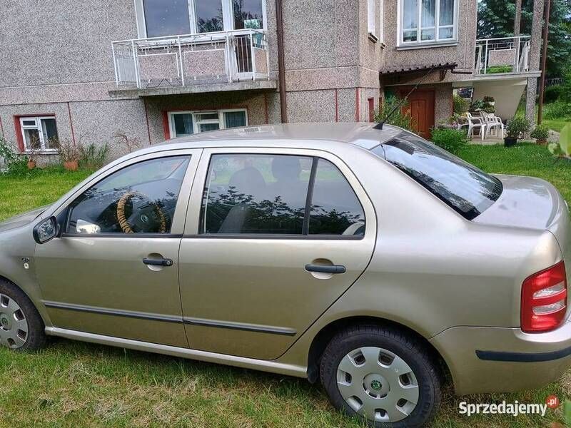 Złoty Używany 2004 Skoda Fabia Sedan/Limuzyna | 5000 zł (Uczciwa cena) - Obraz 1/4