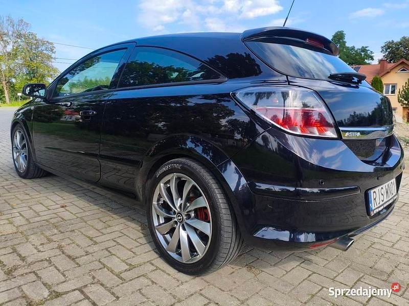 Używany 2005 Opel Astra GTC | 12 900 zł - Obraz 1/4
