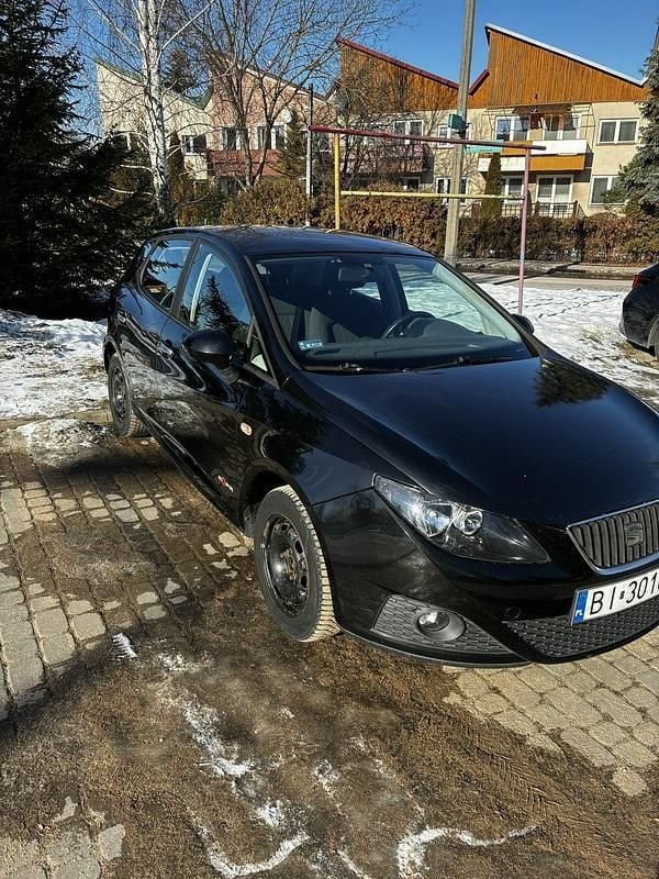 Używany Seat Ibiza 75 KM (55 kW) 2011 Czarny Hatchback