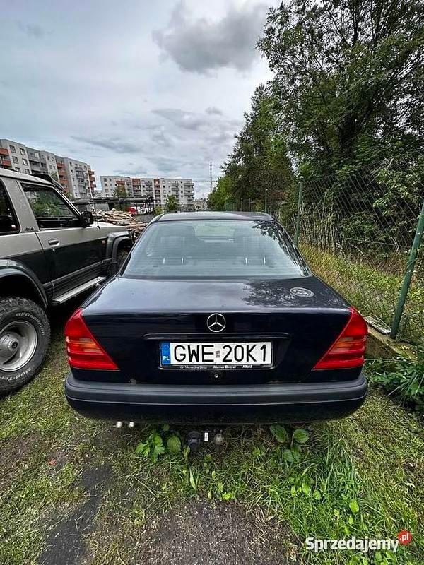 Używany Mercedes E250 1997