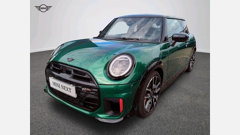 British racing green iv metalizowany Używany 2024 Mini John Cooper Works Hatchback | 167 900 zł - Obraz 1/4
