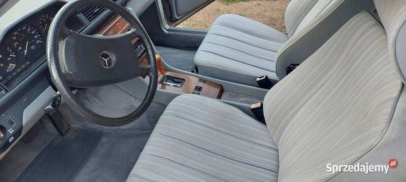 Używany Mercedes 230 1987 Grafitowy Coupe