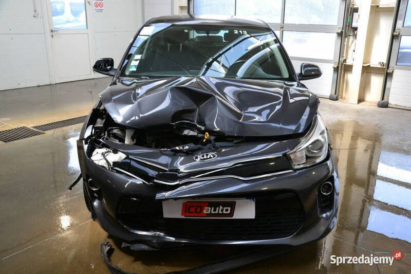 Szary (metalik) Używany 2018 Kia Rio 2 Hatchback | 12 500 zł - Obraz 1/4