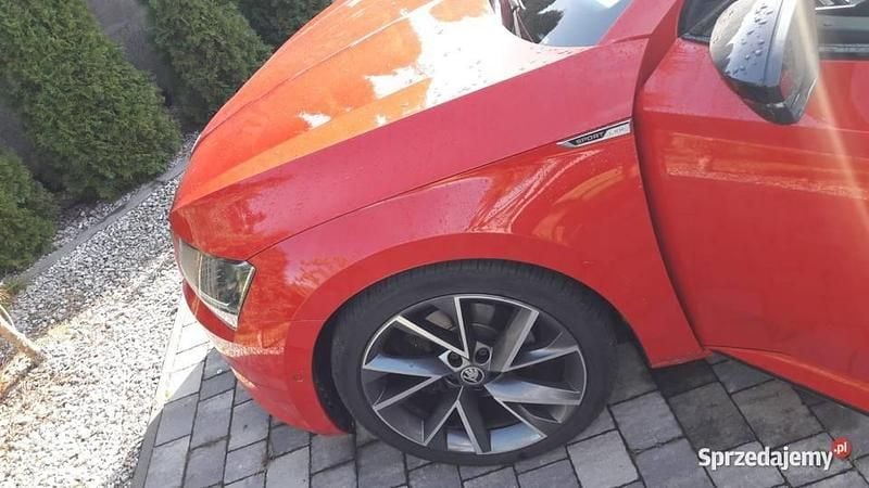 Używany Skoda Superb SportLine 2017 Czerwony Kombi