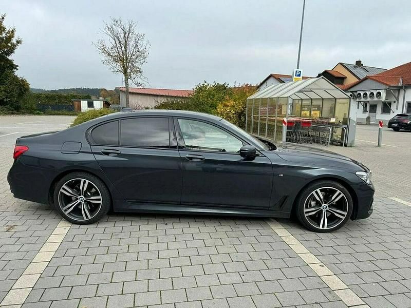 Używany BMW 730 265 KM (194 kW) 2017 Czarny Sedan/Limuzyna