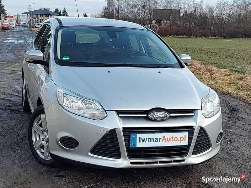 Używany Ford Focus 2014 Srebrny Kombi
