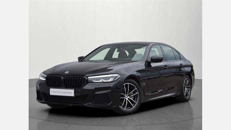Czarny szafir metalizowany Używany 2022 BMW 520 Shadowline Sedan/Limuzyna | 189 900 zł (Drogi) - Obraz 1/3