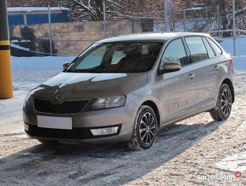 Używany Skoda Rapid 2016 Srebrny Hatchback