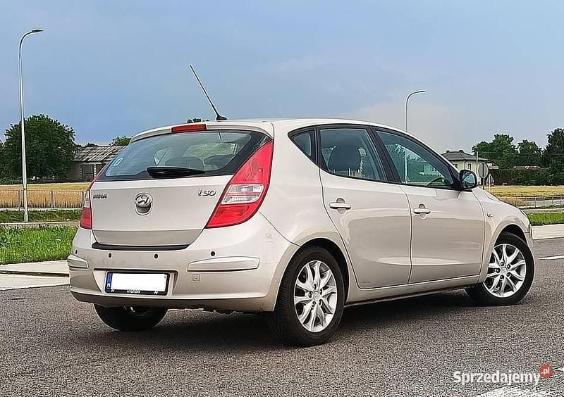Beżowy Używany 2008 Hyundai i30 Hatchback | 13 500 zł (Dobra cena) - Obraz 1/4