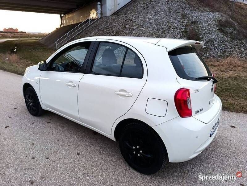 Używany Nissan Micra 80 KM (58 kW) 2016 Biały Hatchback