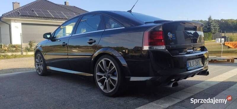 Czarny Używany 2006 Opel Vectra OPC Hatchback | 30 000 zł - Obraz 1/4