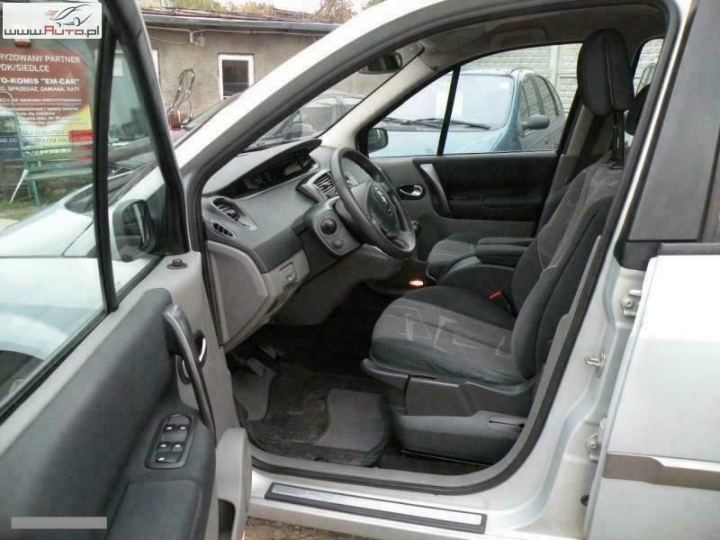 Używany Renault Scénic II 135 KM (99 kW) 2004 Srebrny (metalik) Minivan