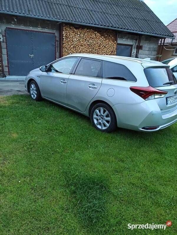 Używany 2017 Toyota Auris Hybrid Kombi | 58 000 zł (Uczciwa cena) - Obraz 1/4