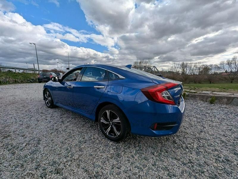Używany Honda Civic 120 KM (88 kW) 2019 Niebieski Sedan/Limuzyna