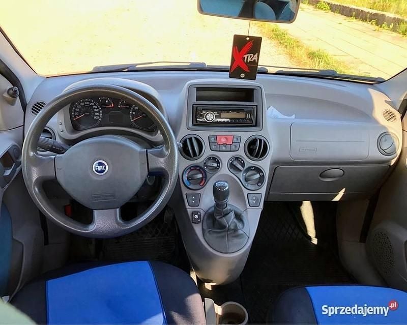 Czarny Używany 2005 Fiat Panda Hatchback | 8800 zł (Uczciwa cena) - Obraz 1/4