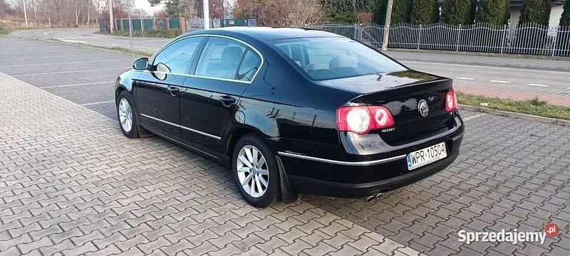 Używany VW Passat 2009 Czarny Sedan/Limuzyna