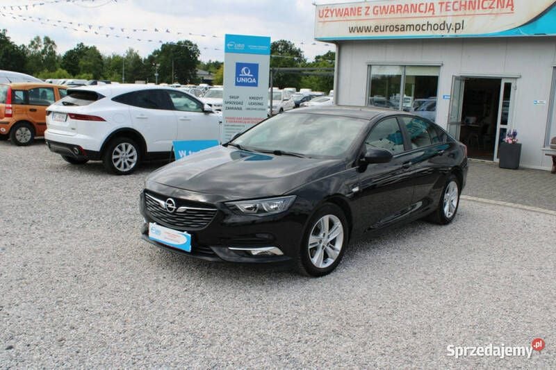Czarny Używany 2020 Opel Insignia Enjoy Hatchback | 55 900 zł (Uczciwa cena) - Obraz 1/4