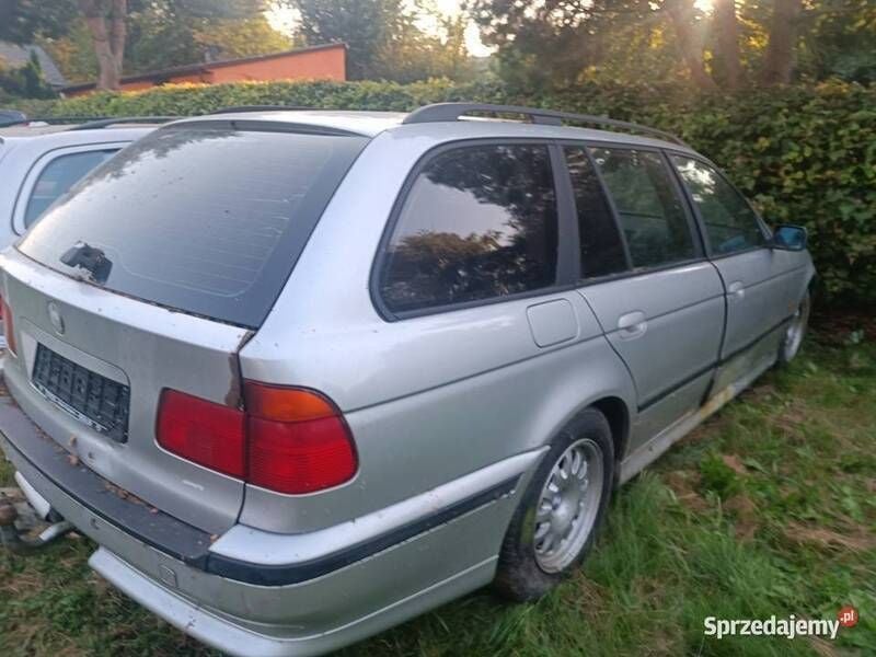 Używany BMW 530 2000 Srebrny Sedan/Limuzyna