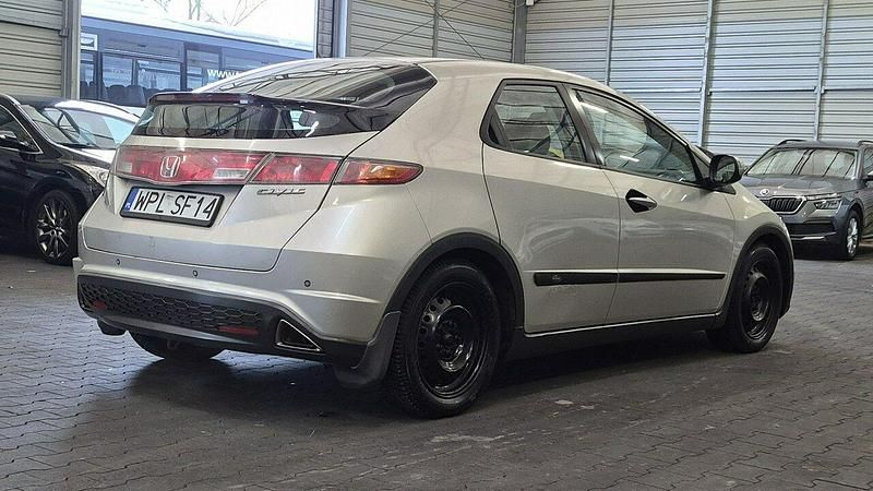 Używany Honda Civic 140 KM (102 kW) 2007 Żółtozłoty Hatchback