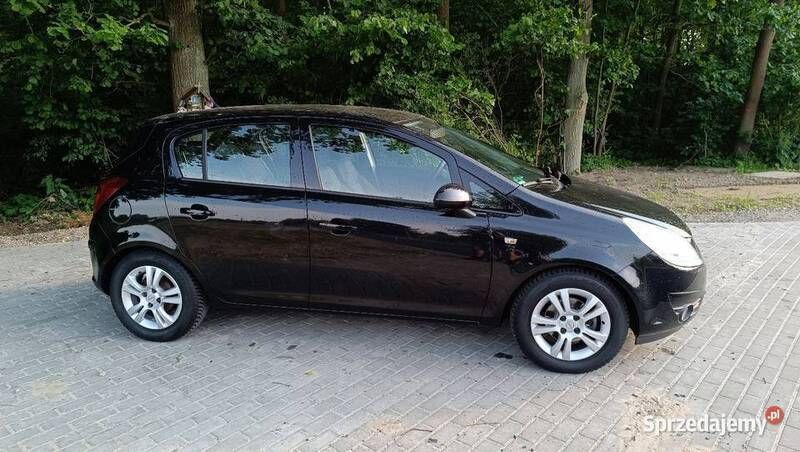 Czarny Używany 2011 Opel Corsa Hatchback | 16 900 zł (Uczciwa cena) - Obraz 1/4