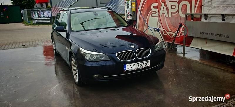 Granatowy Używany 2009 BMW 525 Kombi | 20 800 zł - Obraz 1/4