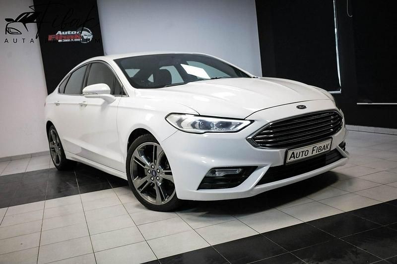 Używany Ford Fusion Sport 320 KM (235 kW) 2017 Biały Sedan/Limuzyna
