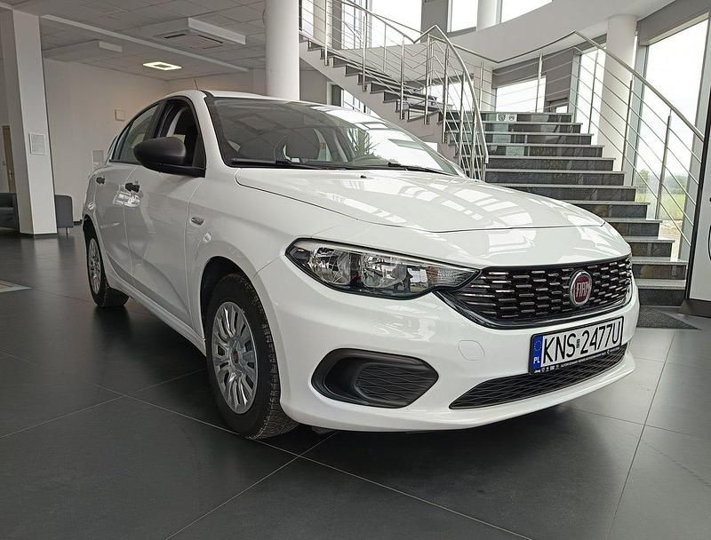 Biały Używany 2017 Fiat Tipo Hatchback | 38 800 zł (Uczciwa cena) - Obraz 1/4