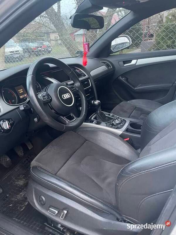 Używany Audi A4 2012 Srebrny Sedan/Limuzyna