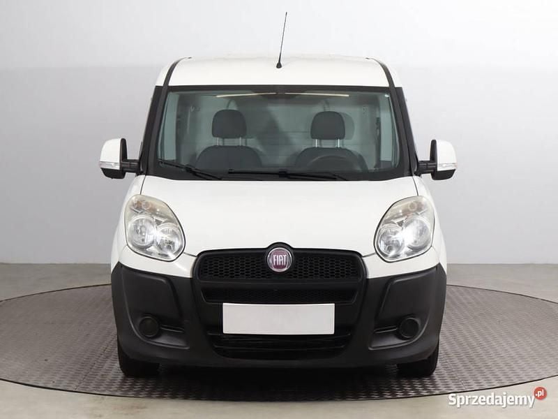 Biały Używany 2014 Fiat Doblò Minivan | 16 999 zł - Obraz 1/4