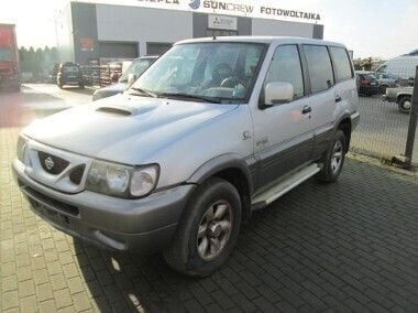Złoty Używany 2004 Nissan Terrano SUV | 14 900 zł - Obraz 1/4
