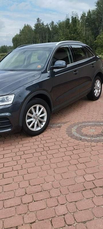 Czarny Używany 2018 Audi Q3 SUV | 63 000 zł - Obraz 1/4
