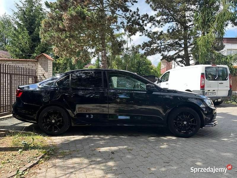 Używany VW Jetta 125 KM (91 kW) 2017 Czarny Sedan/Limuzyna