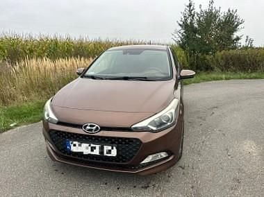 Brązowy Używany 2015 Hyundai i20 Hatchback | 31 000 zł (Uczciwa cena) - Obraz 1/4