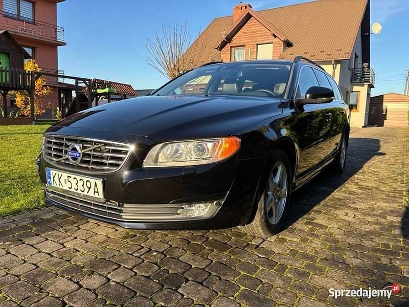 Czarny Używany 2014 Volvo V70 Momentum Kombi | 38 900 zł (Uczciwa cena) - Obraz 1/4