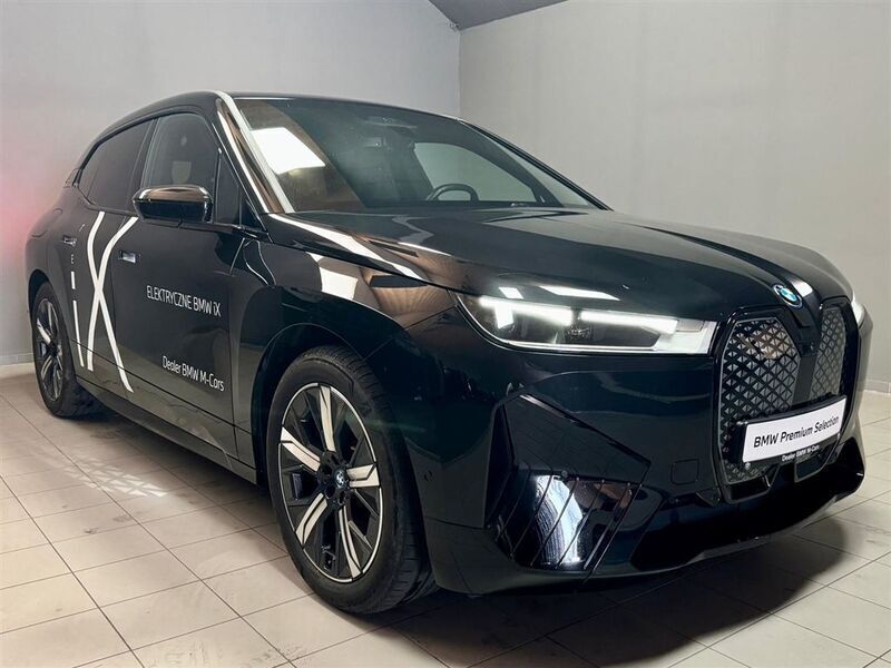 Czarny szafir metalizowany Używany 2022 BMW iX SUV | 299 900 zł - Obraz 1/4