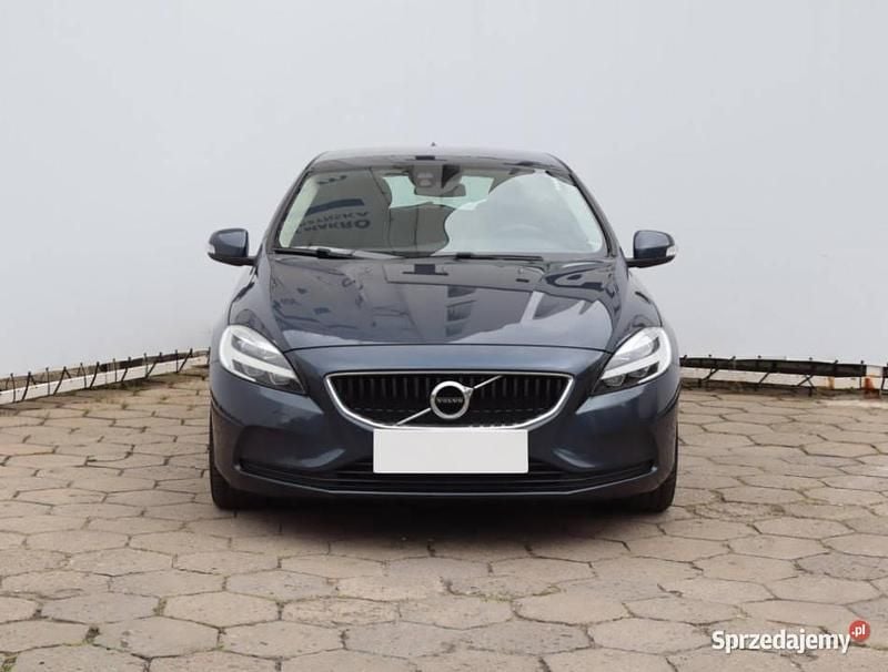 Niebieski Używany 2018 Volvo V40 Kombi | 53 999 zł (Uczciwa cena) - Obraz 1/4