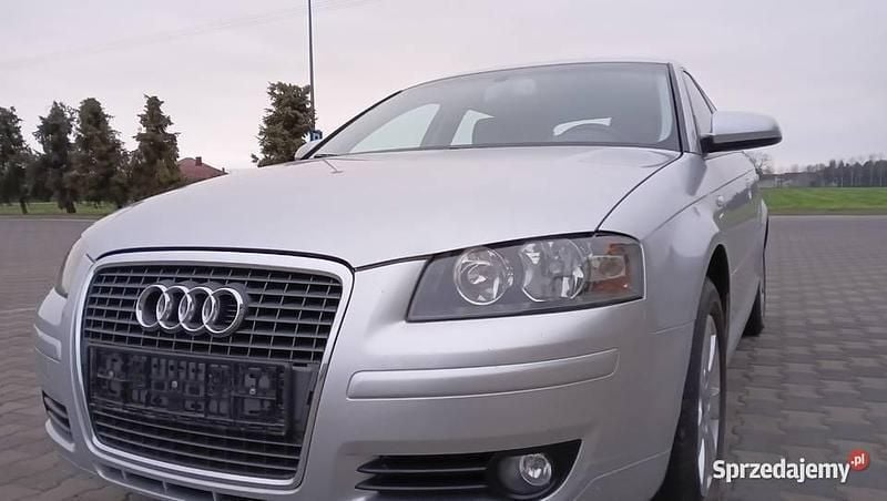 Używany Audi A3 Sportback 2006 Srebrny Hatchback