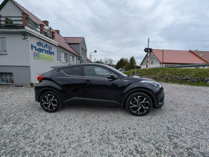 Używany Toyota C-HR 122 KM (89 kW) 2019 Czarny (metalik) SUV