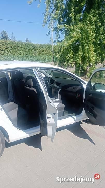 Używany 2011 Opel Astra | 11 300 zł (Super Cena) - Obraz 1/4
