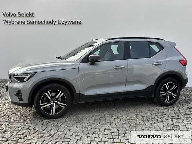 Szary Używany 2024 Volvo XC40 SUV | 149 900 zł (Uczciwa cena) - Obraz 1/3
