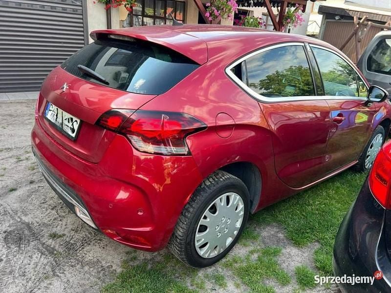 Czerwony ciemny (metalik, perła) Używany 2013 Citroën DS4 Hatchback | 36 800 zł (Uczciwa cena) - Obraz 1/4