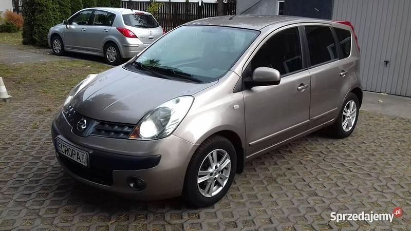 Używany Nissan Note 2006 Beżowy Sedan/Limuzyna