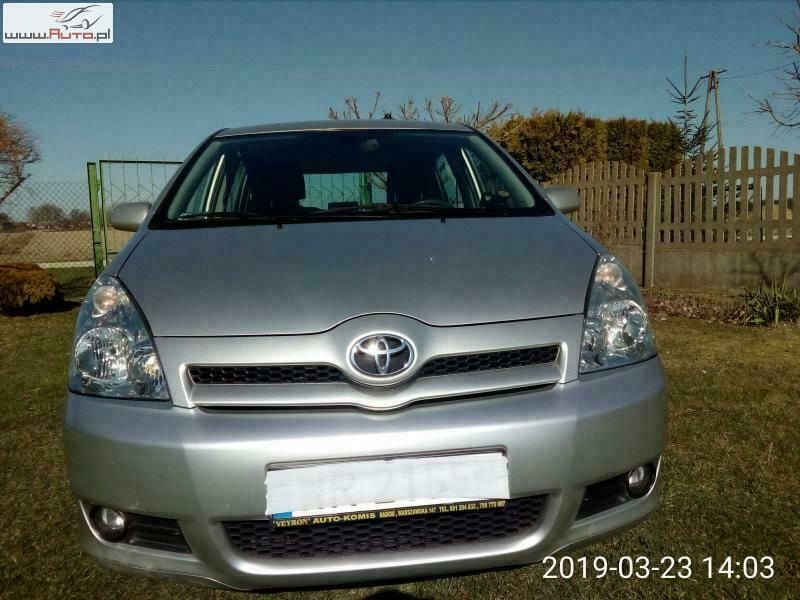 Używany Toyota Corolla Verso 116 KM (85 kW) 2005 Srebrny (metalik) Minivan
