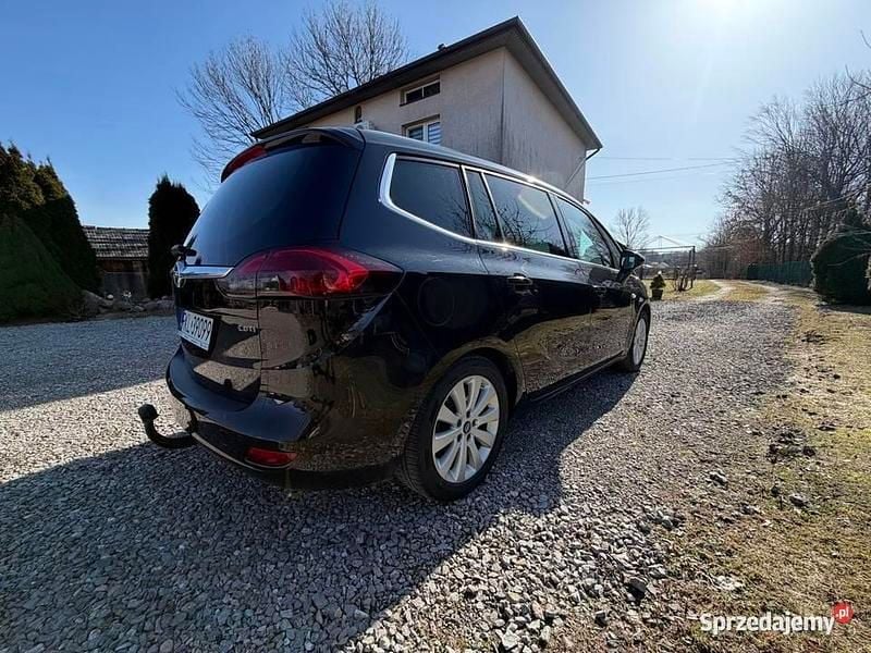 Używany Opel Zafira Tourer 2017 Czarny Minivan