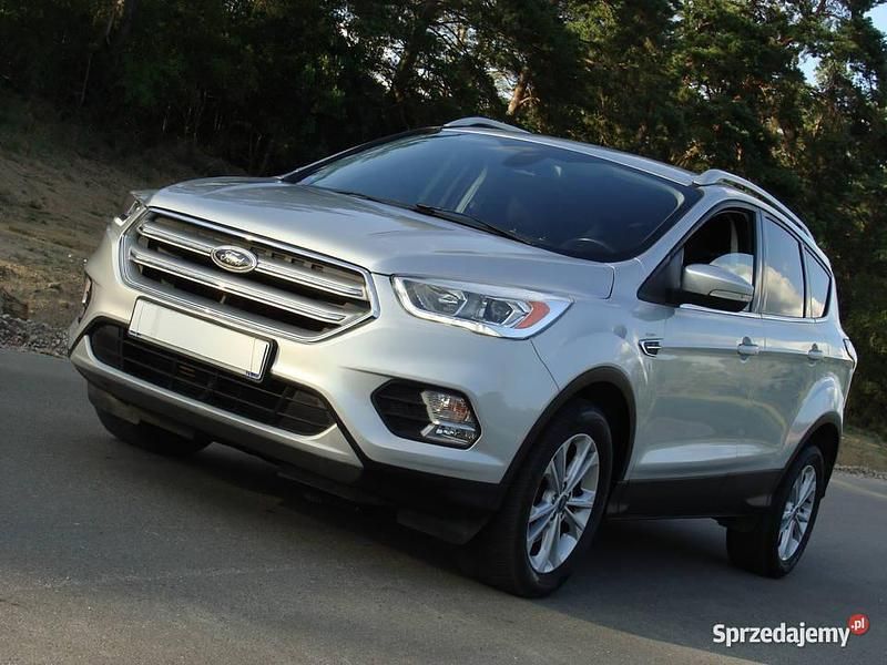 Używany Ford Kuga Titanium 2017 Srebrny SUV